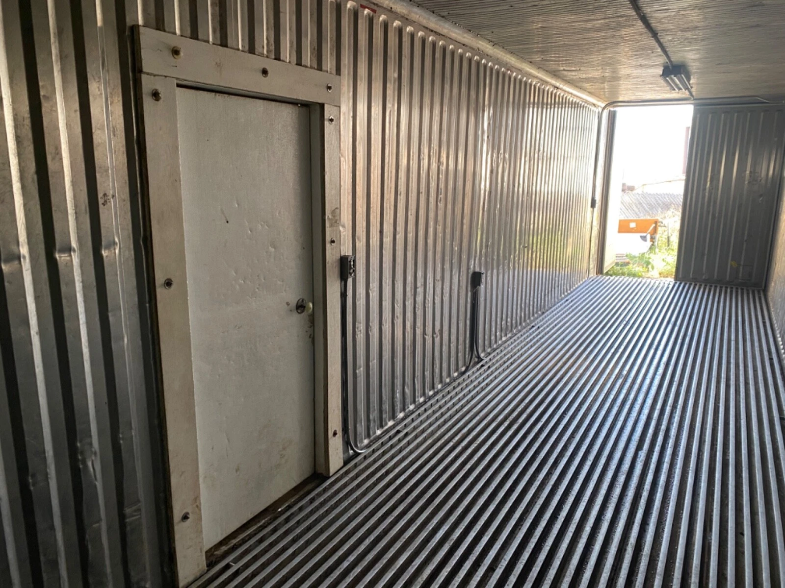 Used 40ft Refrigerated Container with Side Access Door - Image 6